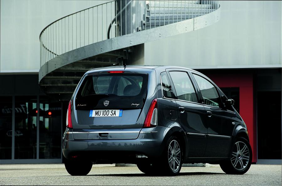  Lancia Musa 2007 года  (фото 58 из 86)